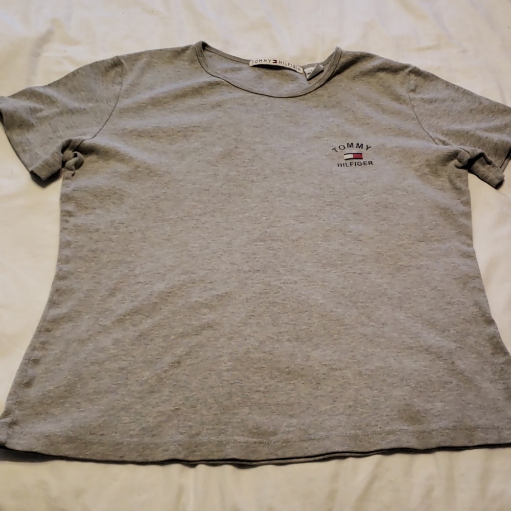 Vintage Tommy Hilfiger tshirt